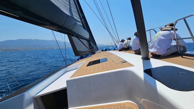 Storm Of London Yacht Photos Pics ICE70