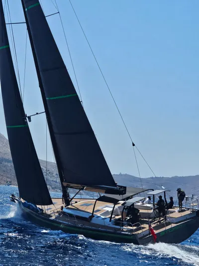 Storm Of London Yacht Photos Pics ICE70