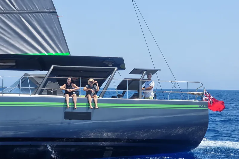 Storm Of London Yacht Photos Pics ICE70