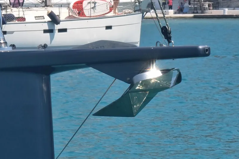 Storm Of London Yacht Photos Pics ICE70