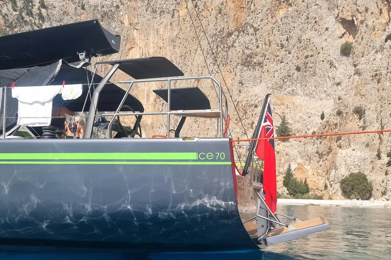 Storm Of London Yacht Photos Pics ICE70