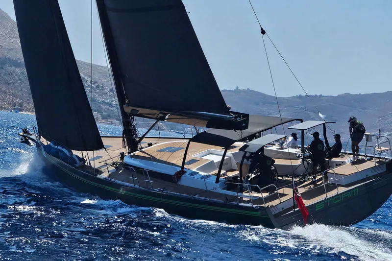 Storm Of London Yacht Photos Pics ICE70