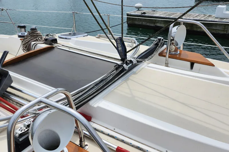 Sensation Yacht Photos Pics Sailboat deck of 1998 Tartan 4100, featuring rigging and dockside view.