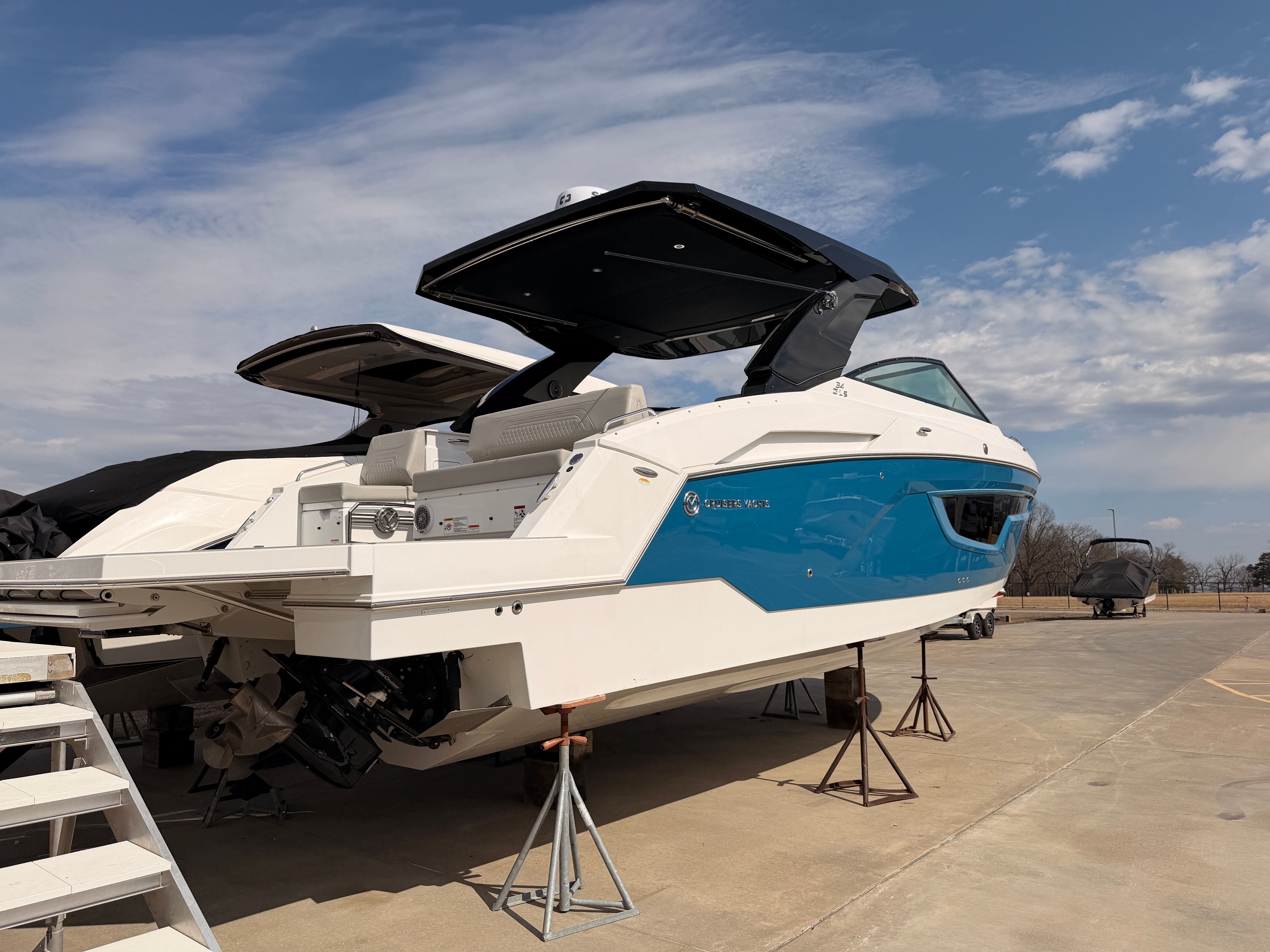 Cruisers Yachts 34 GLS