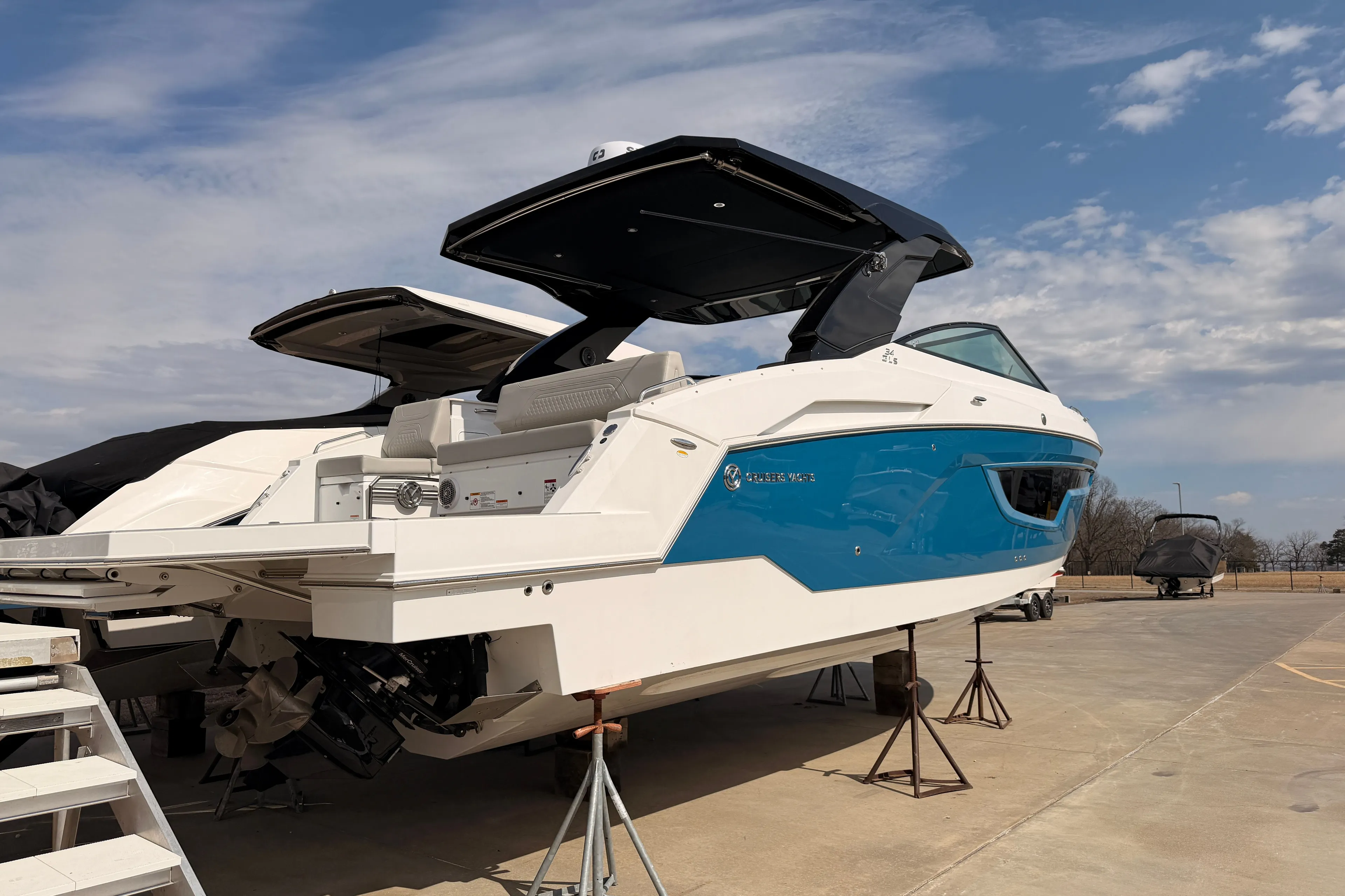 Cruisers Yachts 34 GLS