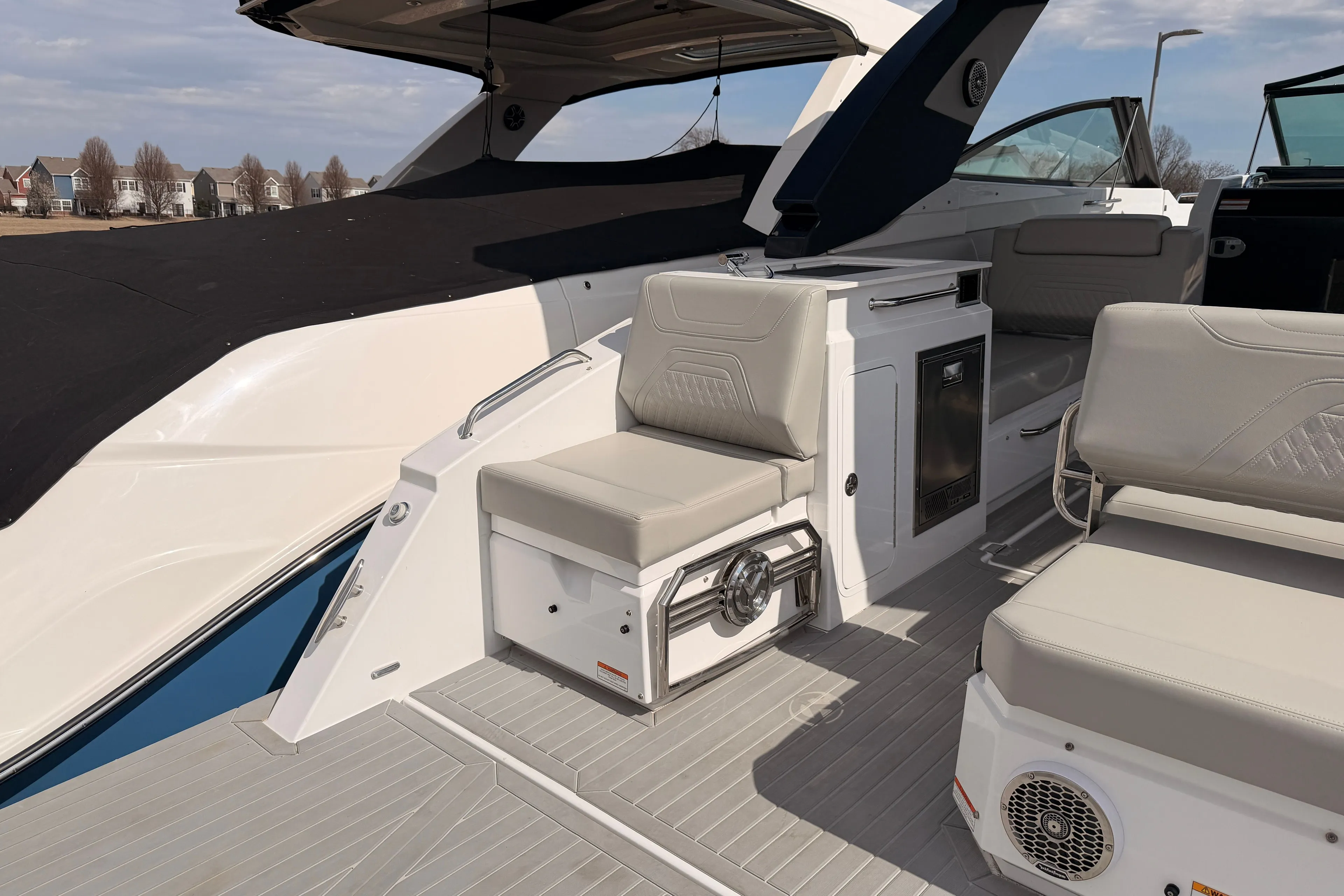 Cruisers Yachts 34 GLS