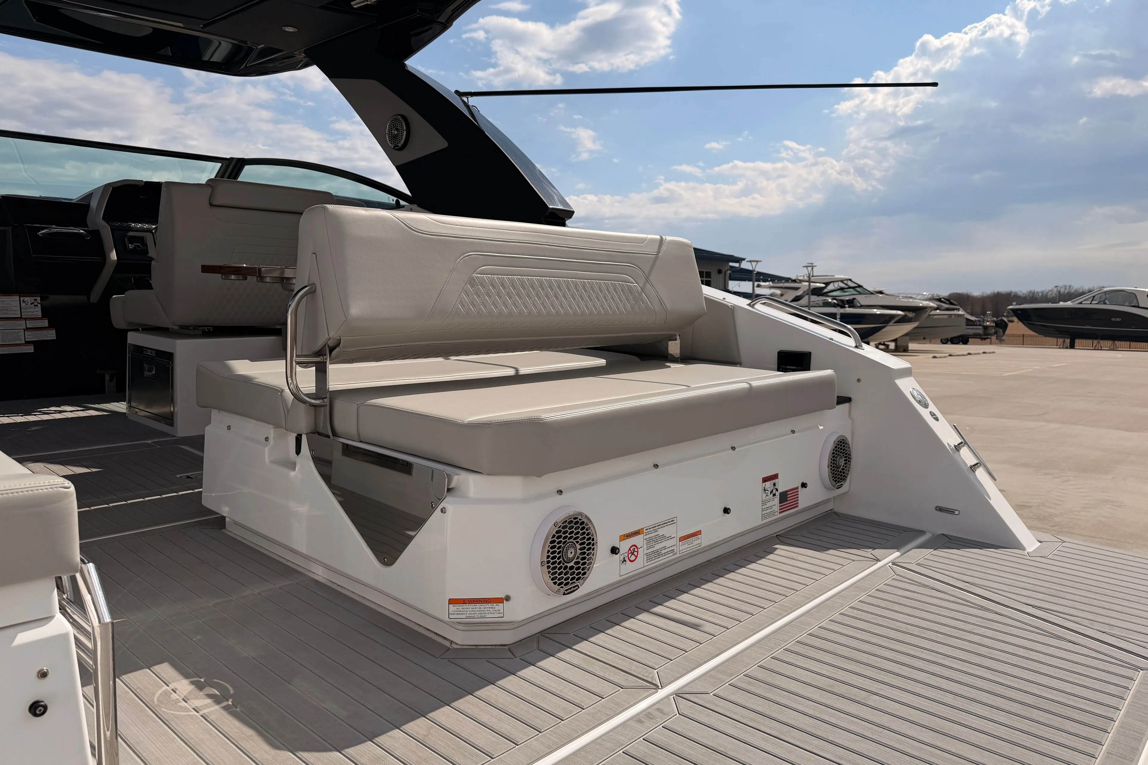 Cruisers Yachts 34 GLS