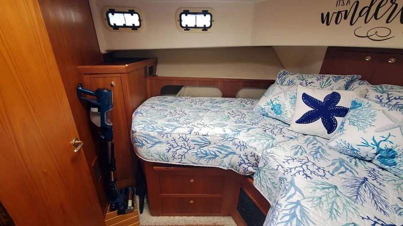 Copacetic Too Yacht Photos Pics Guest Stateroom Port