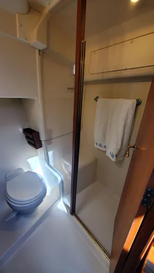 Copacetic Too Yacht Photos Pics Guest Head Toilet and Shower