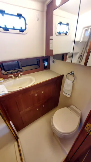 Copacetic Too Yacht Photos Pics Master Head Vanity and Toilet