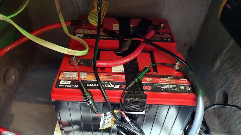 Copacetic Too Yacht Photos Pics Battery Bank