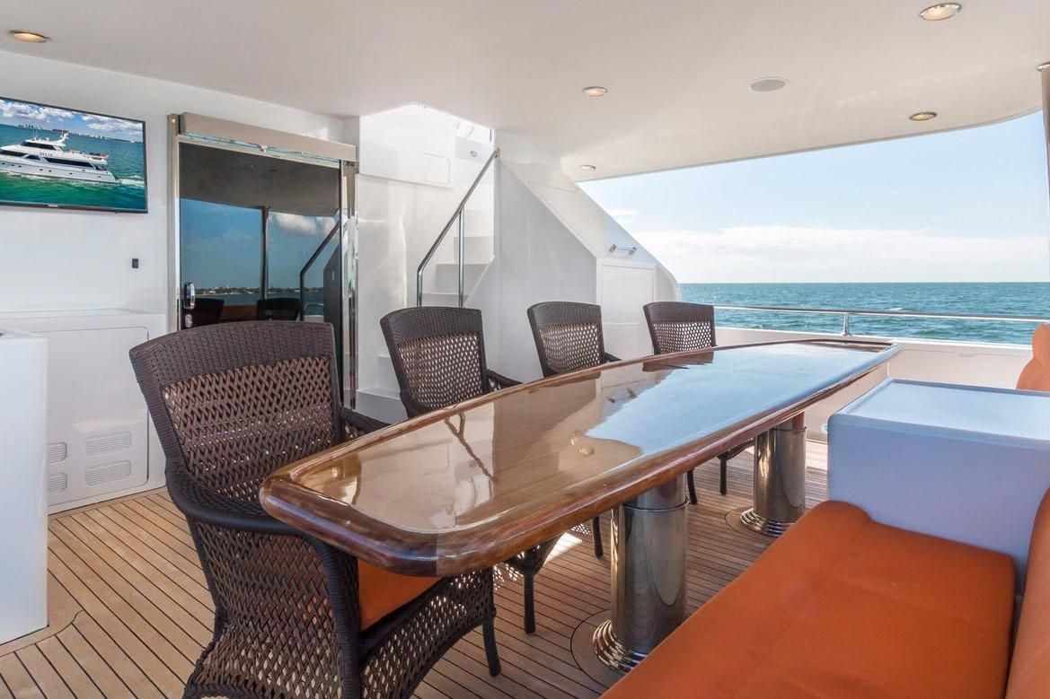 2008 Ocean Alexander 102 