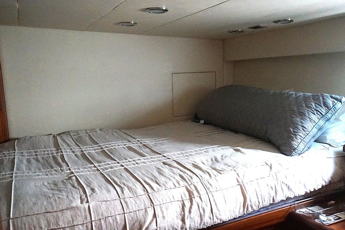 2008 Ocean Alexander 102 