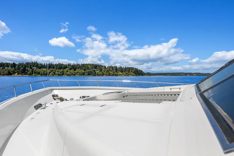 Que Sa-rah Sa-rah Yacht Photos Pics Foredeck