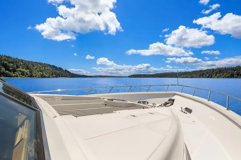 Que Sa-rah Sa-rah Yacht Photos Pics Foredeck