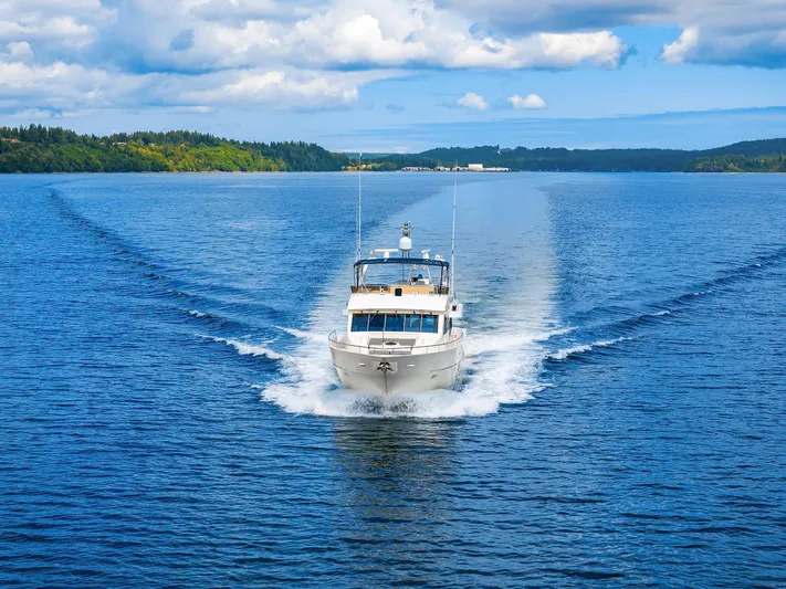 Que Sa-rah Sa-rah Yacht Photos Pics Running