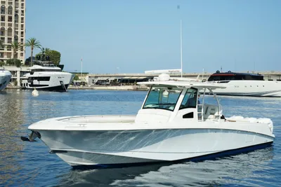 2012 Boston Whaler 370 Outrage