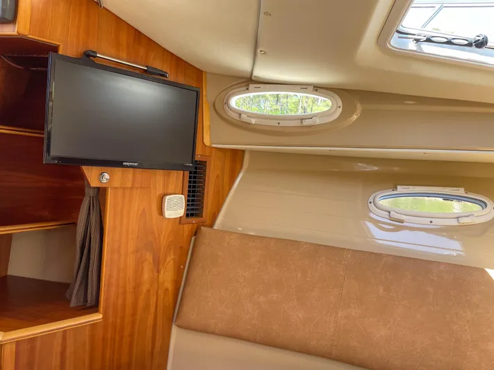 Slainte Yacht Photos Pics Forward stateroom