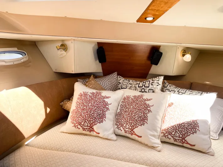 Slainte Yacht Photos Pics Forward stateroom