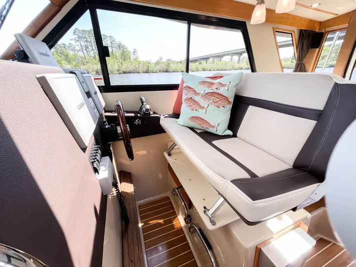 Slainte Yacht Photos Pics Helm seat