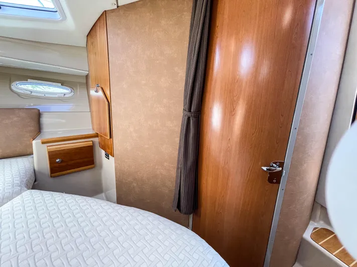 Slainte Yacht Photos Pics Forward stateroom