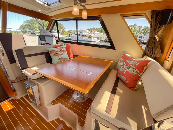 Slainte Yacht Photos Pics Saloon with helm seat reversed