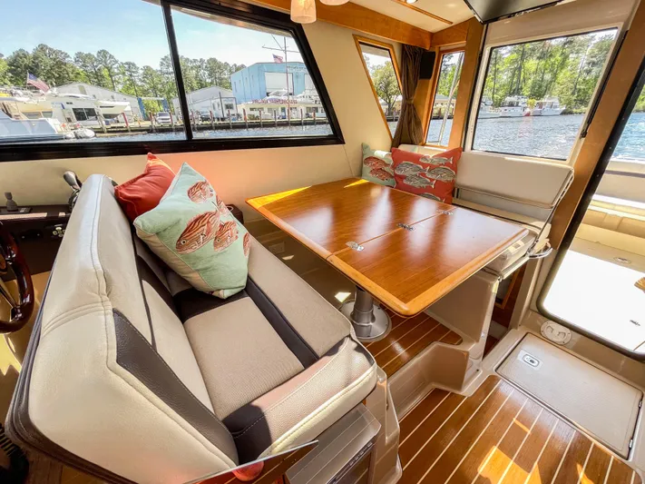 Slainte Yacht Photos Pics Saloon with helm seat reversed