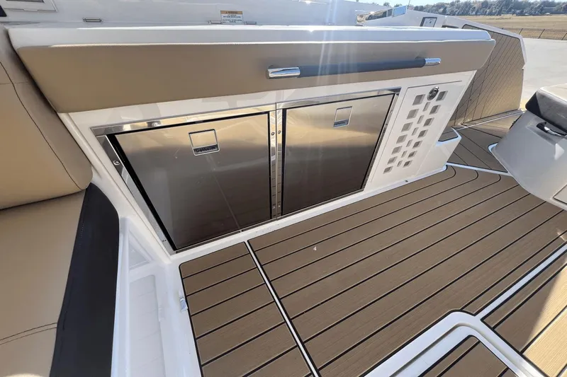 Slx 400 Yacht Photos Pics 