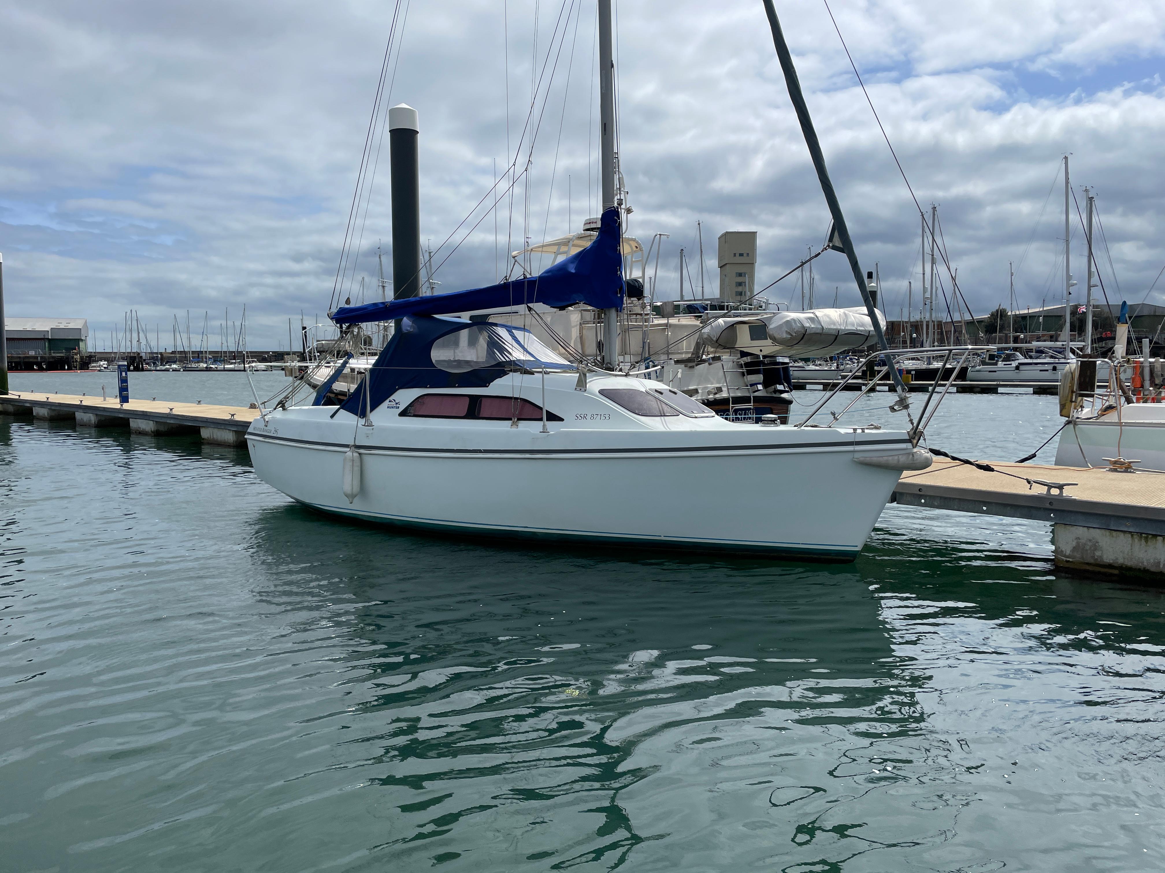 hunter ranger 245 yachts for sale uk