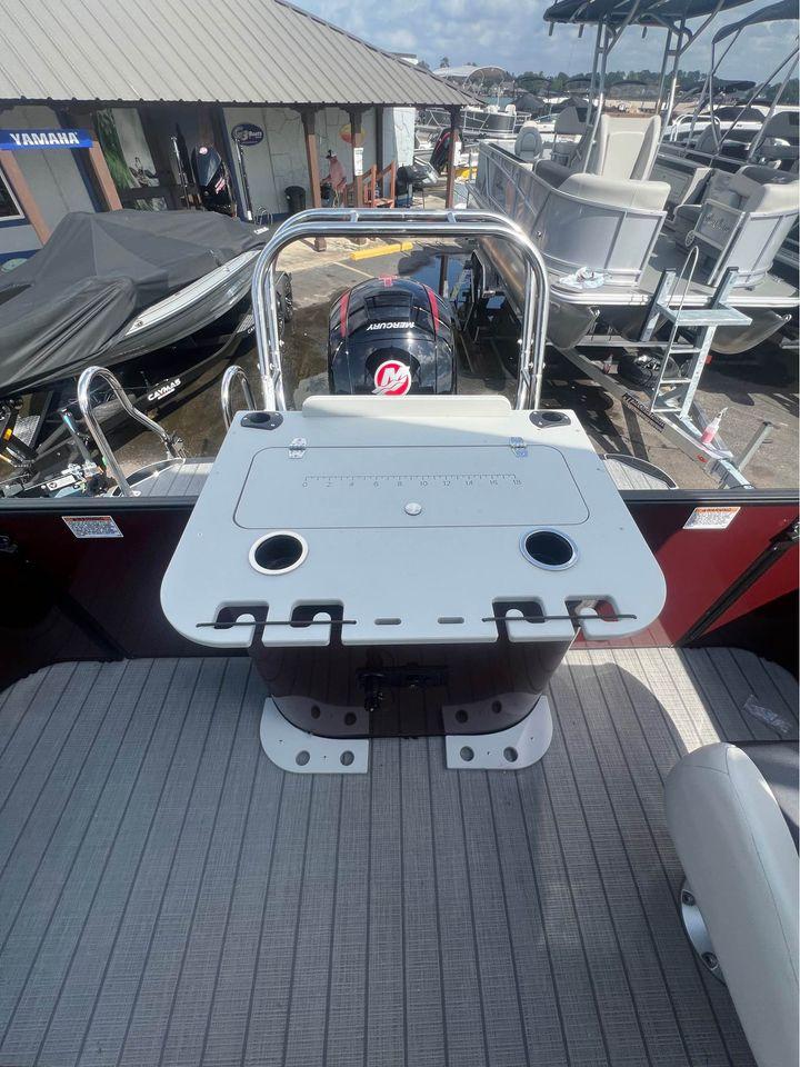 Research 2014 - Weeres Pontoon Boats - Paradise Fish 180 on iboats.com