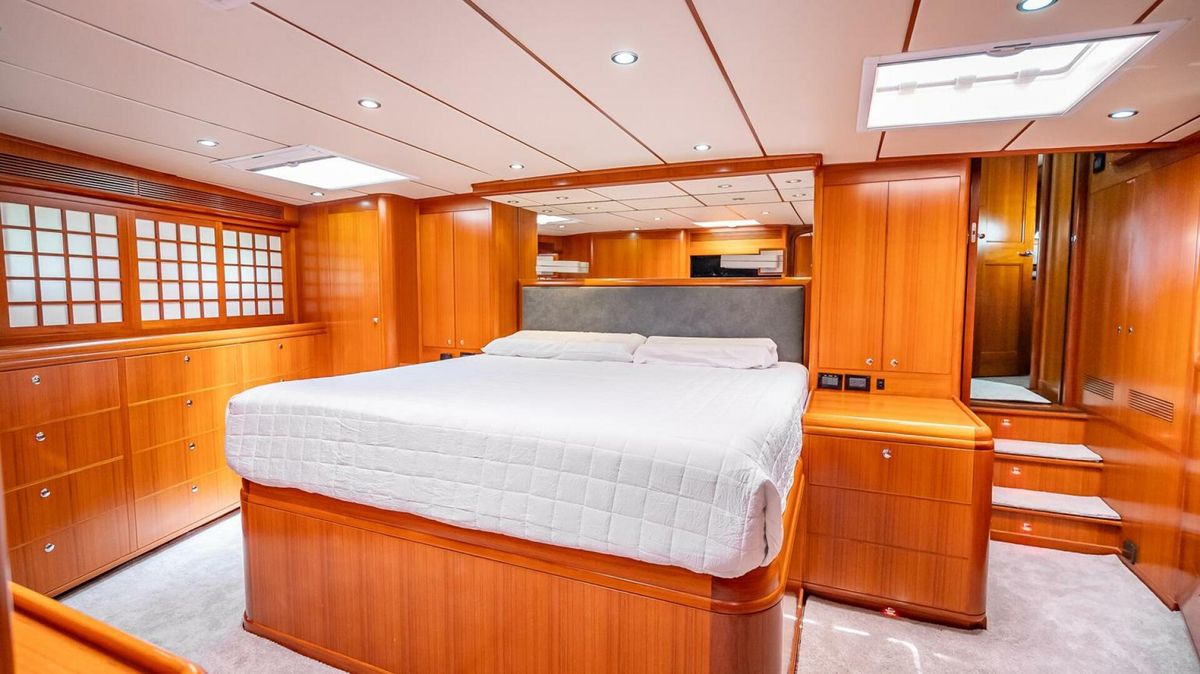 2009 Nordhavn 76 