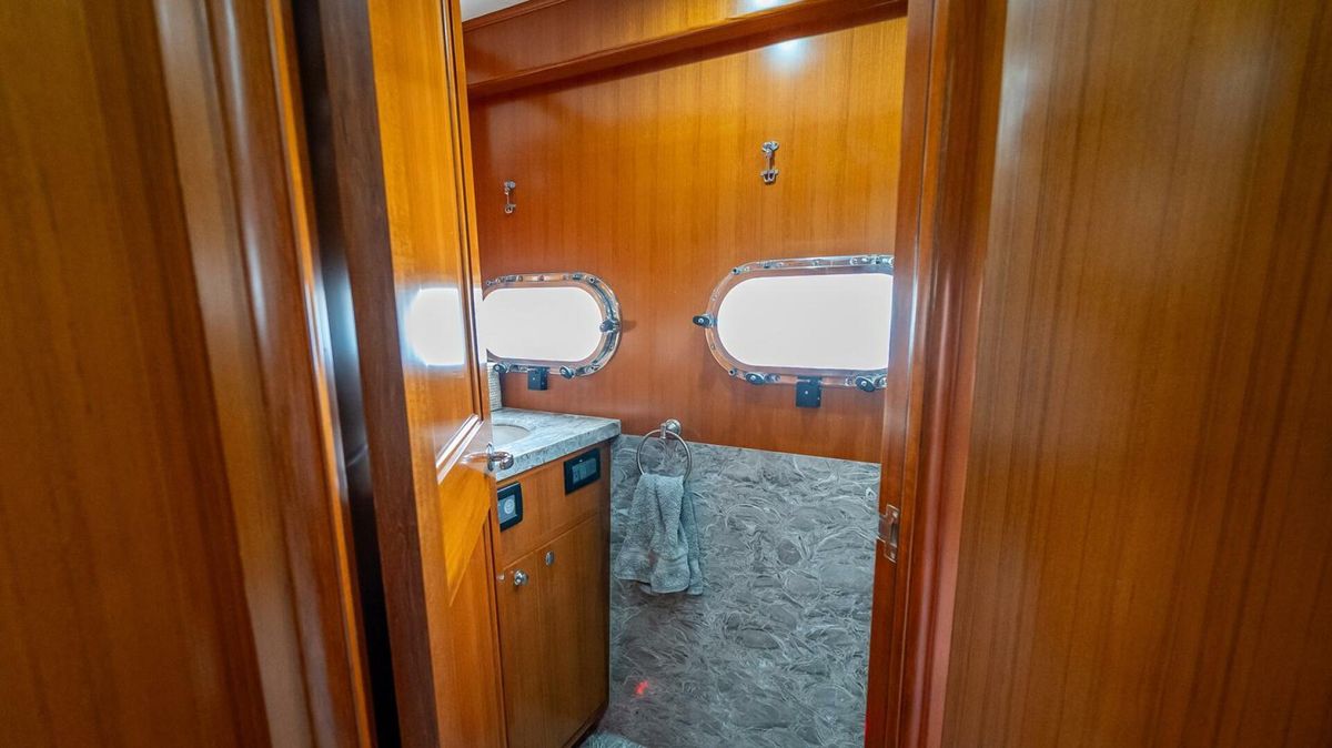 2009 Nordhavn 76 