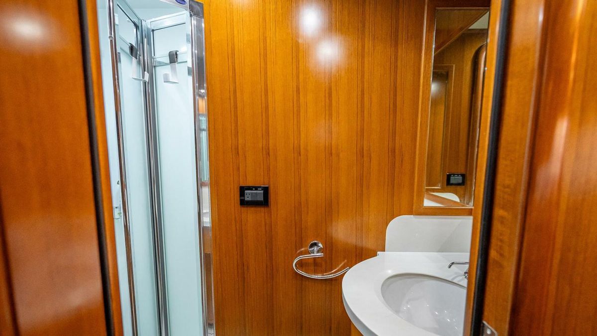 2009 Nordhavn 76 