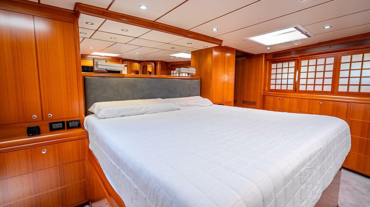 2009 Nordhavn 76 