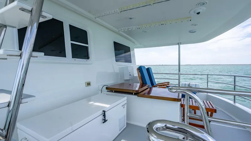 Take 5 Yacht Photos Pics 