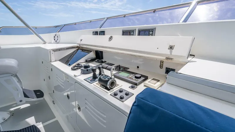 Take 5 Yacht Photos Pics 