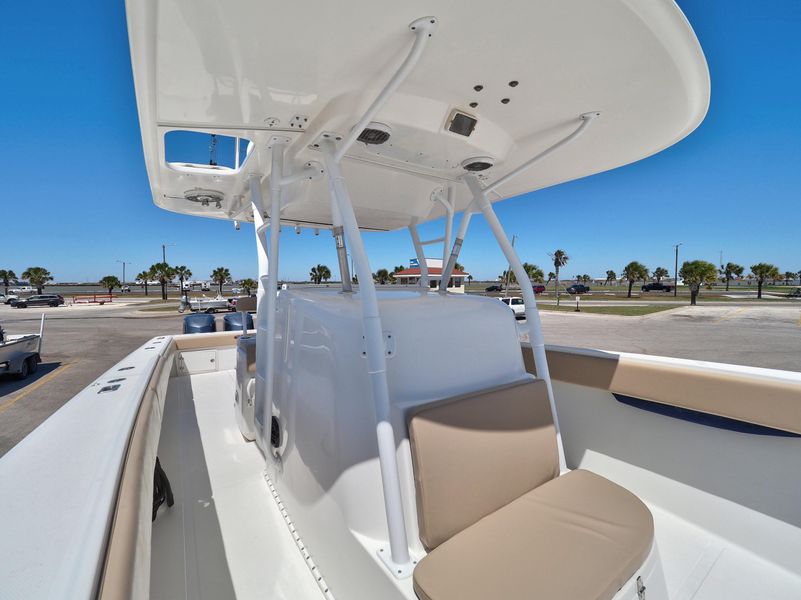 2005 Venture 39 Open