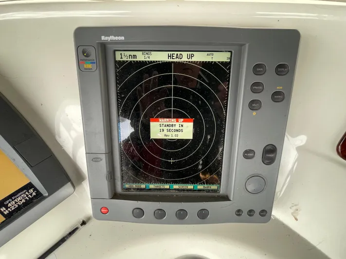  Yacht Photos Pics Radar display on a 2000 Sea Ray 450 Express Bridge boat.