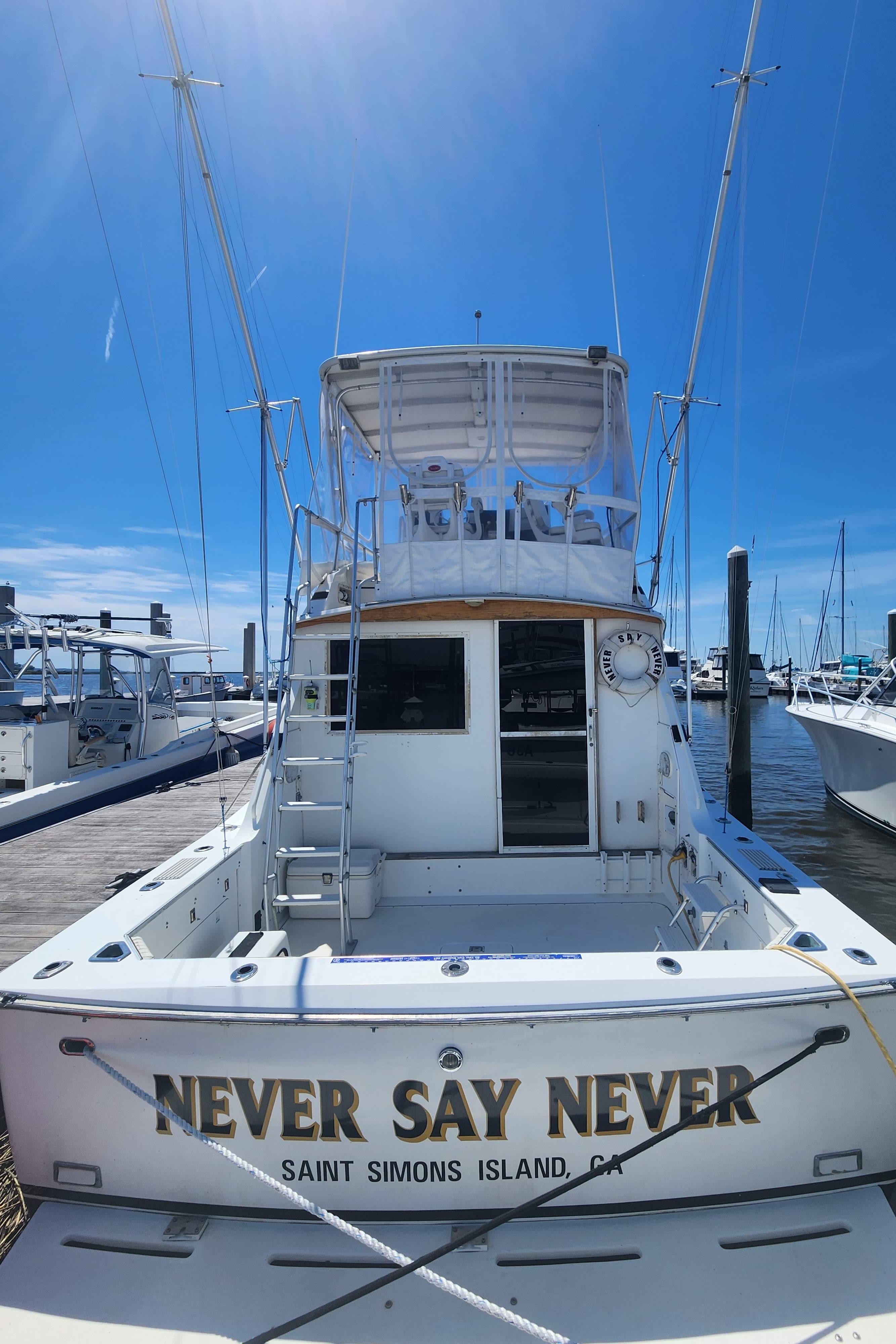 1990 Bertram 33 Flybridge Cruiser Sportfischerboot Kaufen - YachtWorld