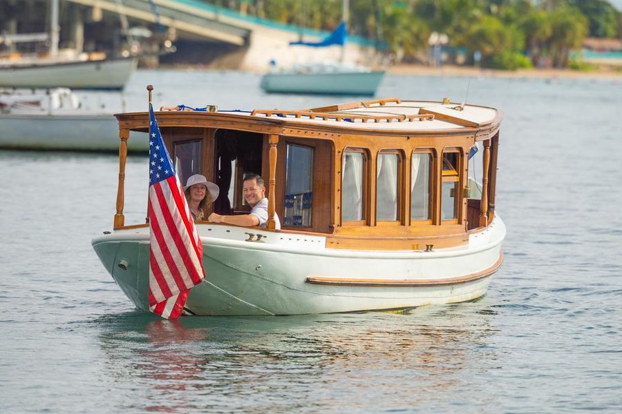 1910 Classic Gentleman’s Commuter yacht