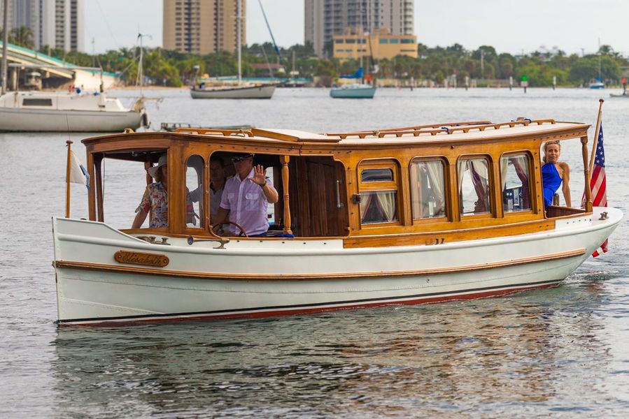 1910 Classic Gentleman’s Commuter yacht