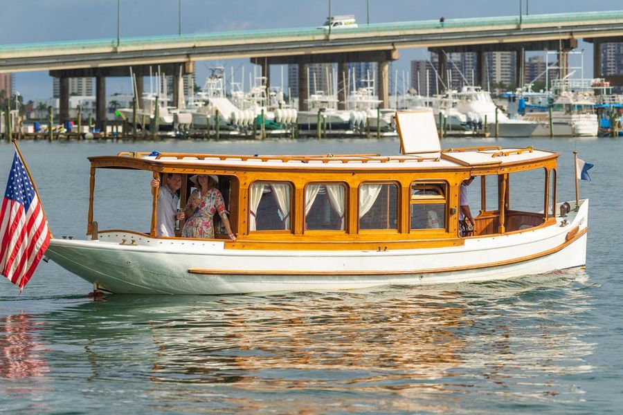 1910 Classic Gentleman’s Commuter yacht