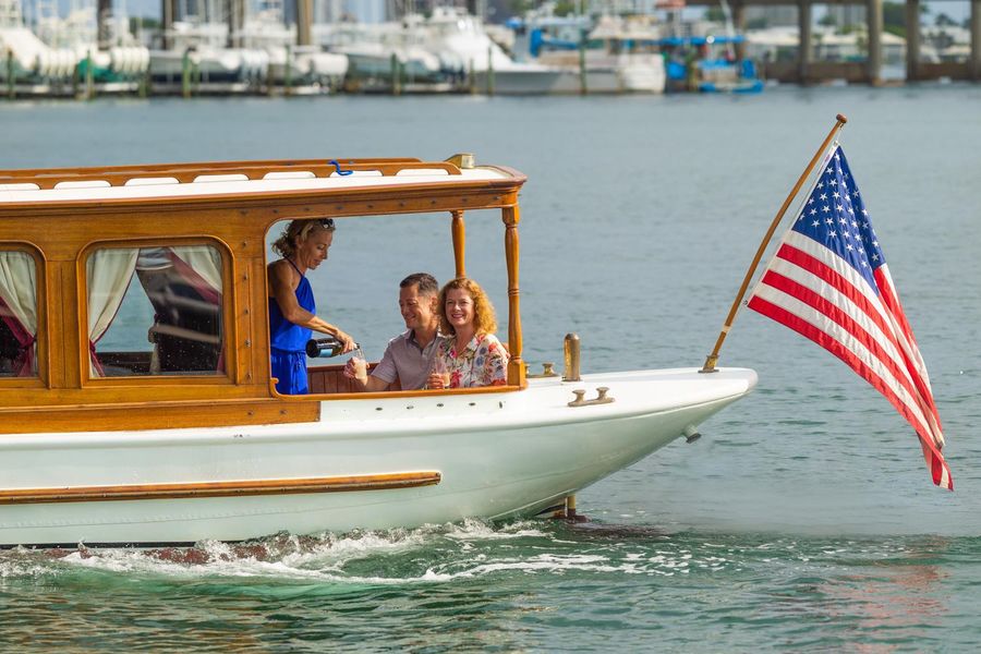 1910 Classic Gentleman’s Commuter yacht