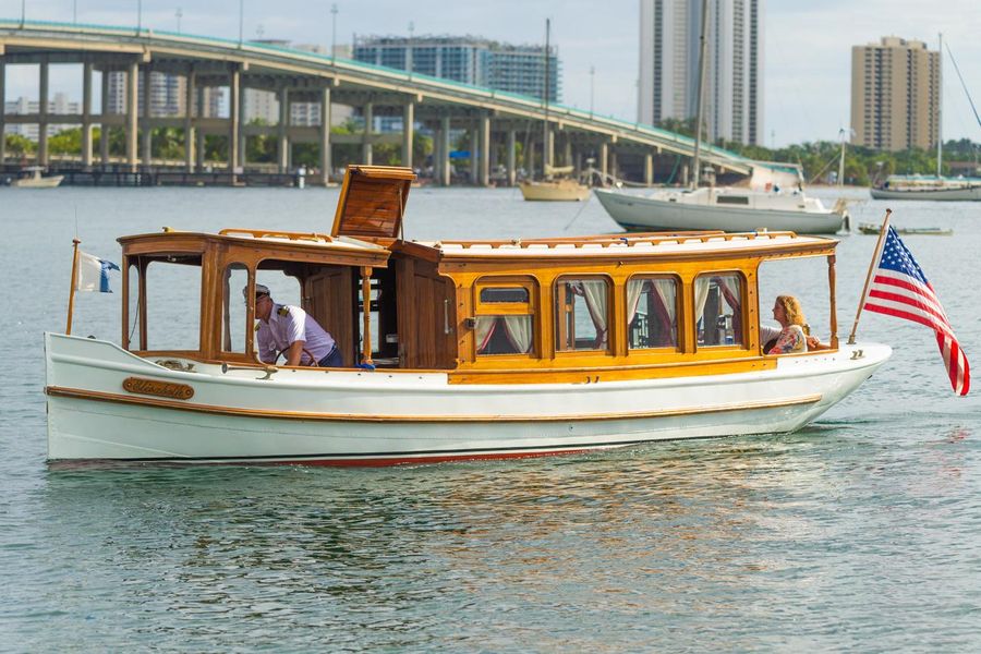 1910 Classic Gentleman’s Commuter yacht