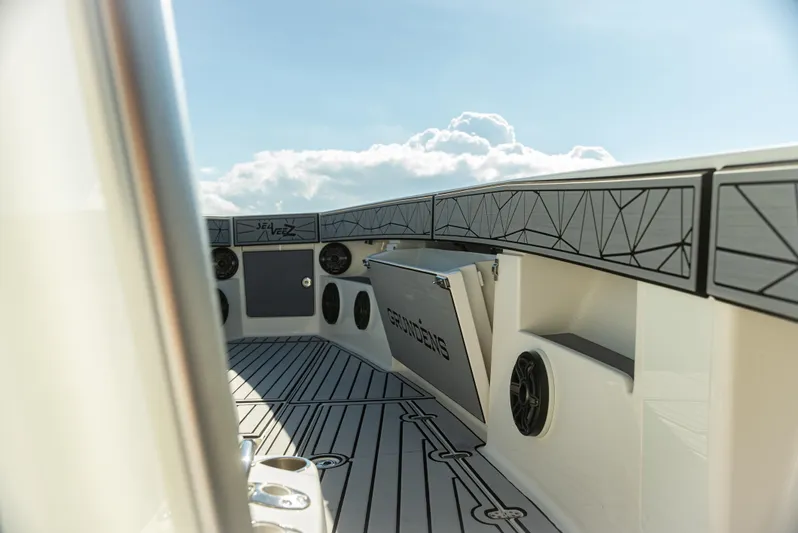  Yacht Photos Pics 2019 SeaVee 390Z boat interior with modern design and speaker system.