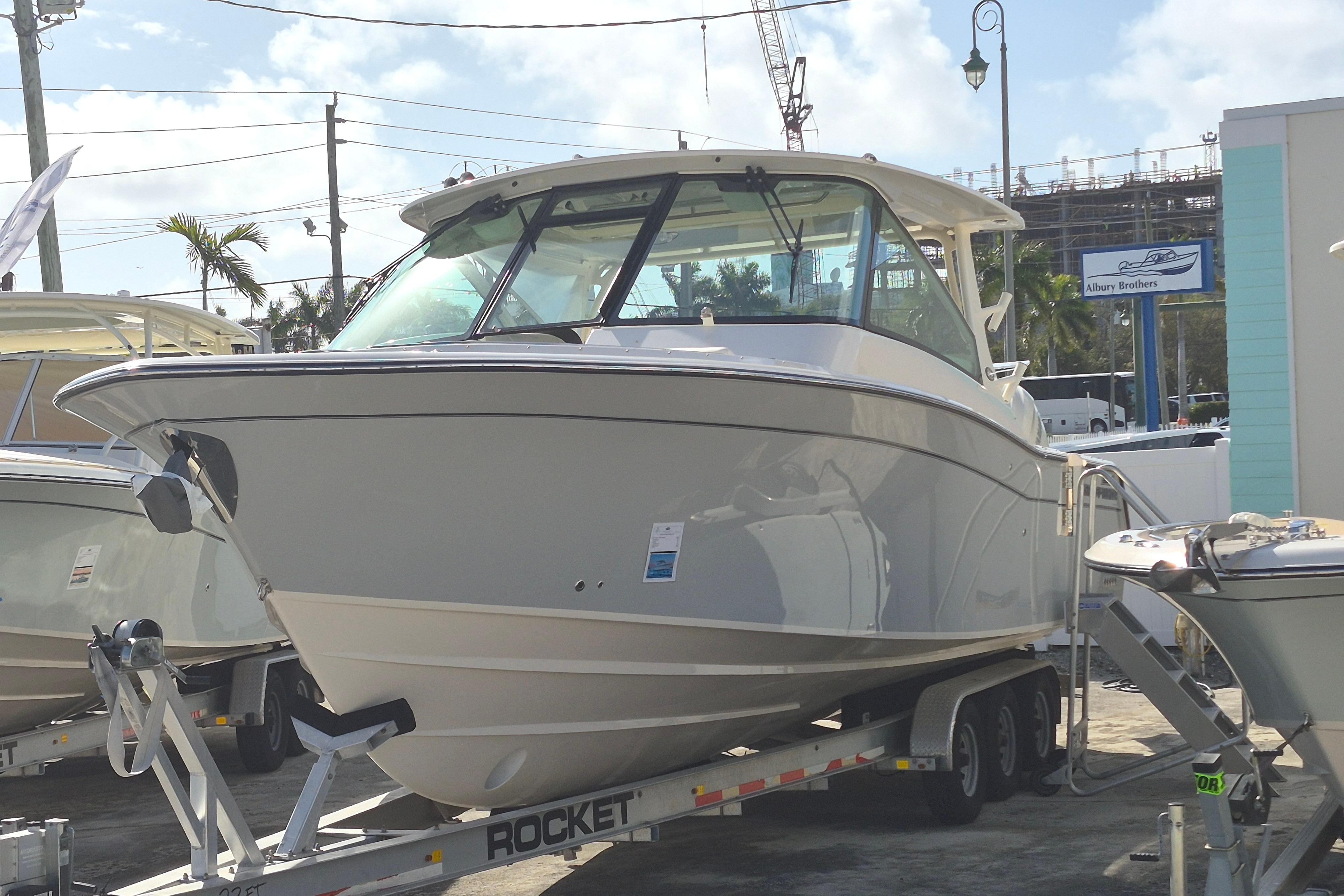 2026 Grady-White Freedom 345 - Image 3