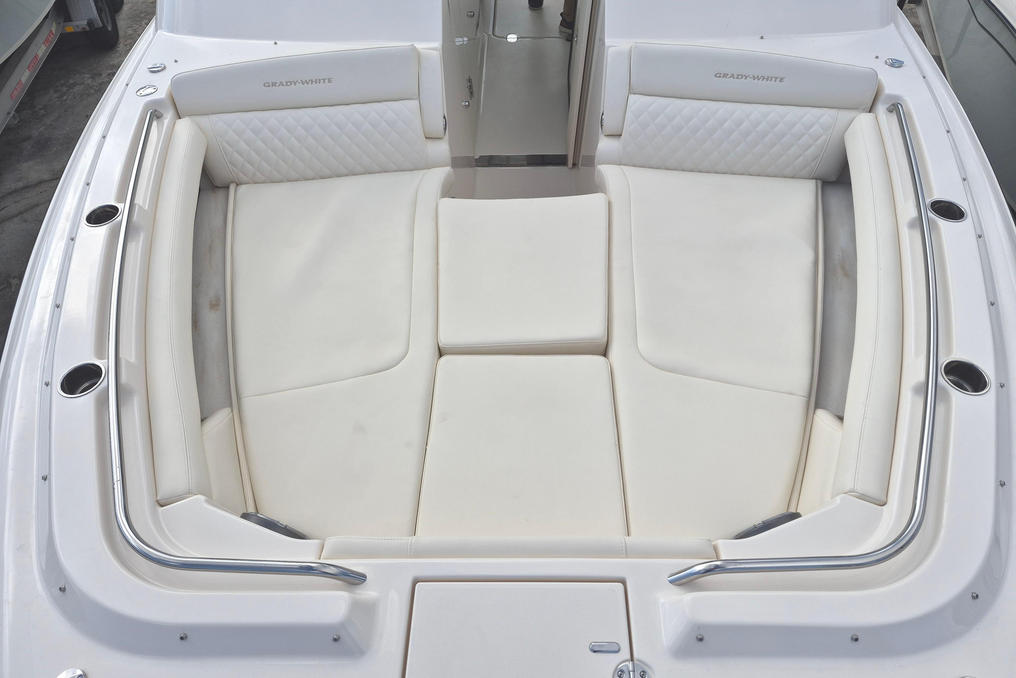 2026 Grady-White Freedom 345 - Image 9