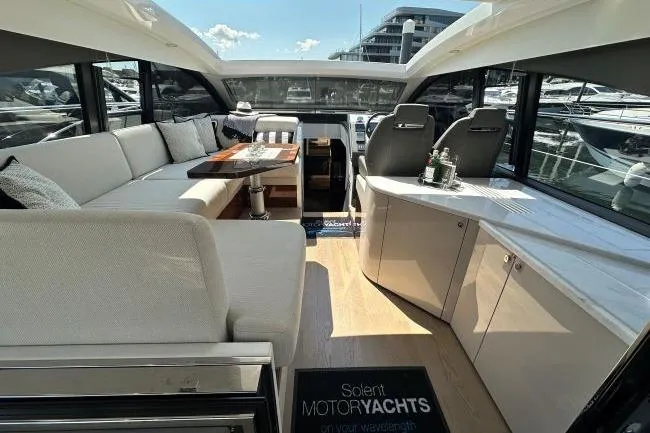  Yacht Photos Pics Fairline Targa 45 GT - Deck saloon