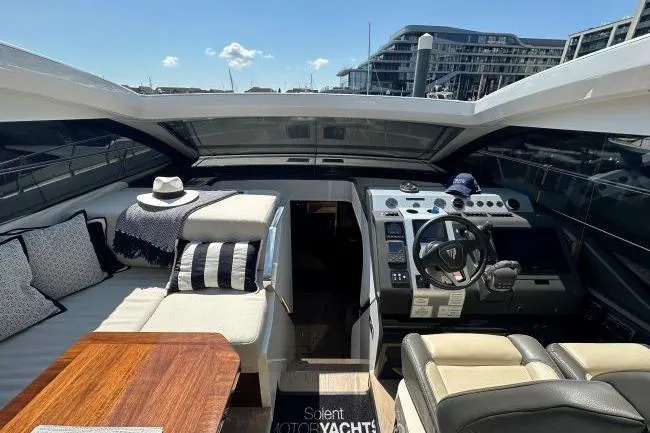  Yacht Photos Pics Fairline Targa 45 GT - Deck saloon