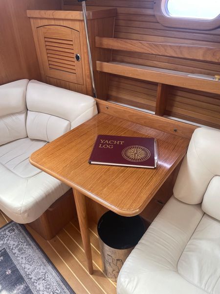 2000 Catalina 470
